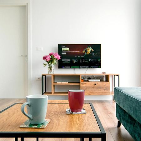 Urban Serenity City Skyline View Apartment 1 티라나 외부 사진