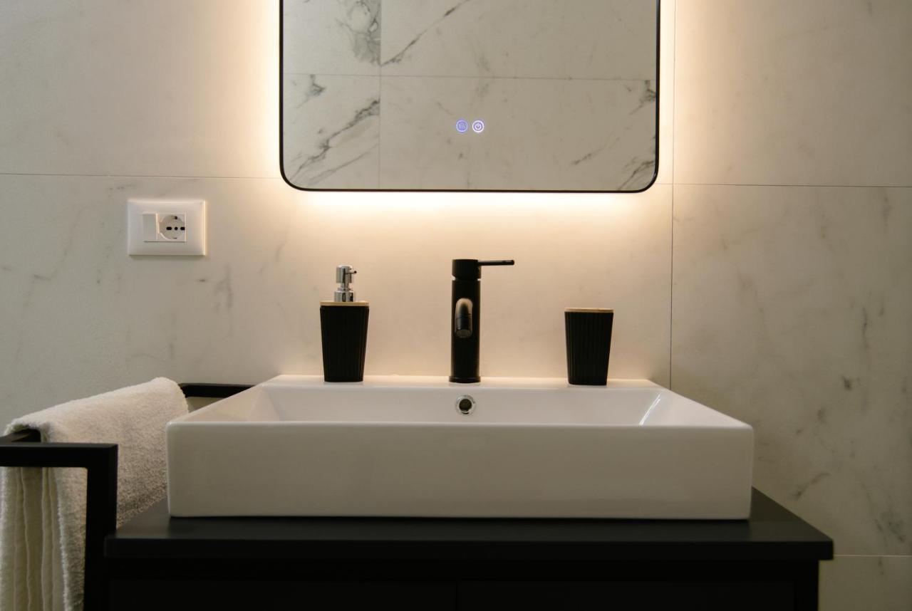 Urban Serenity City Skyline View Apartment 1 티라나 외부 사진