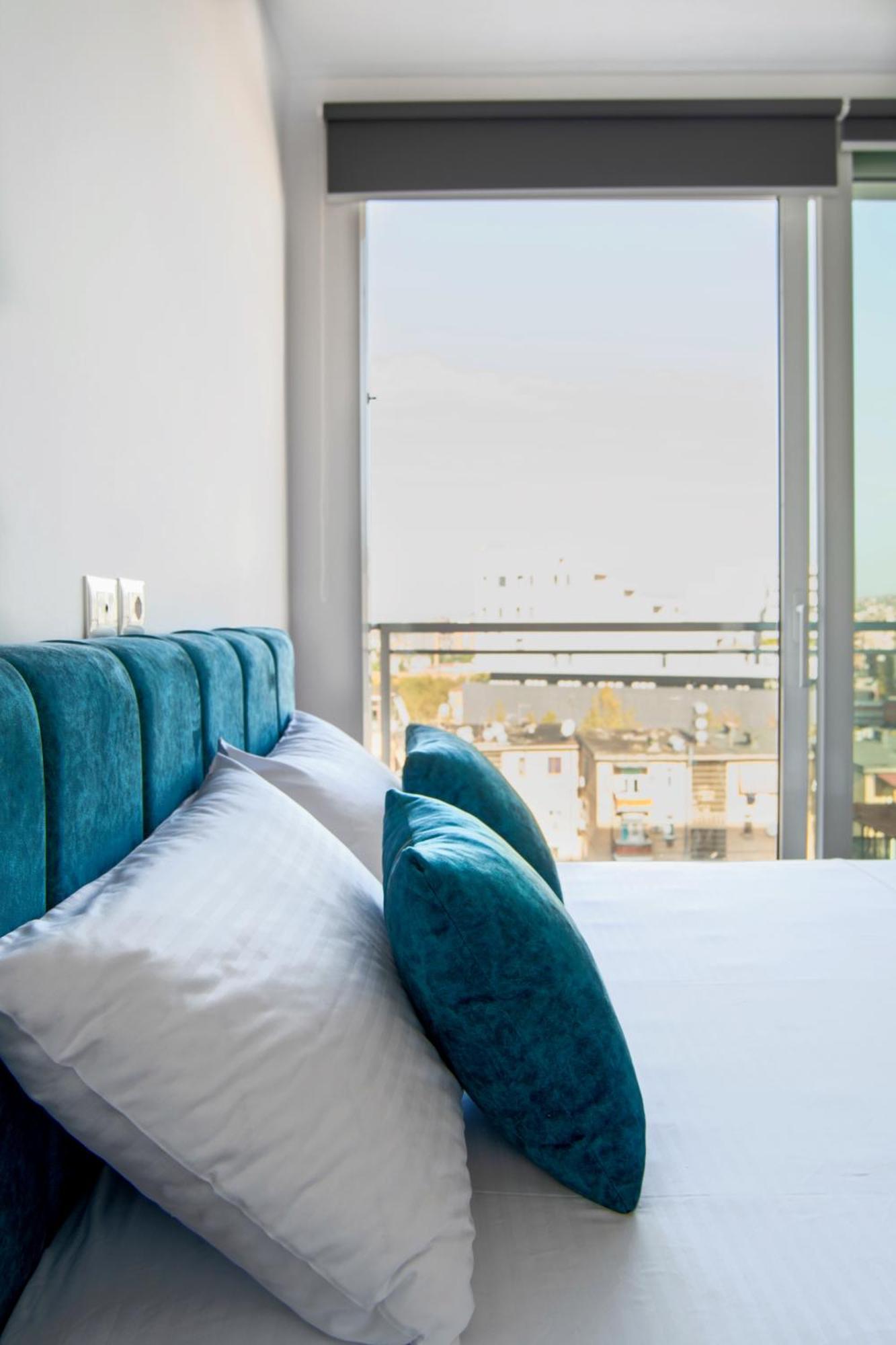 Urban Serenity City Skyline View Apartment 1 티라나 외부 사진