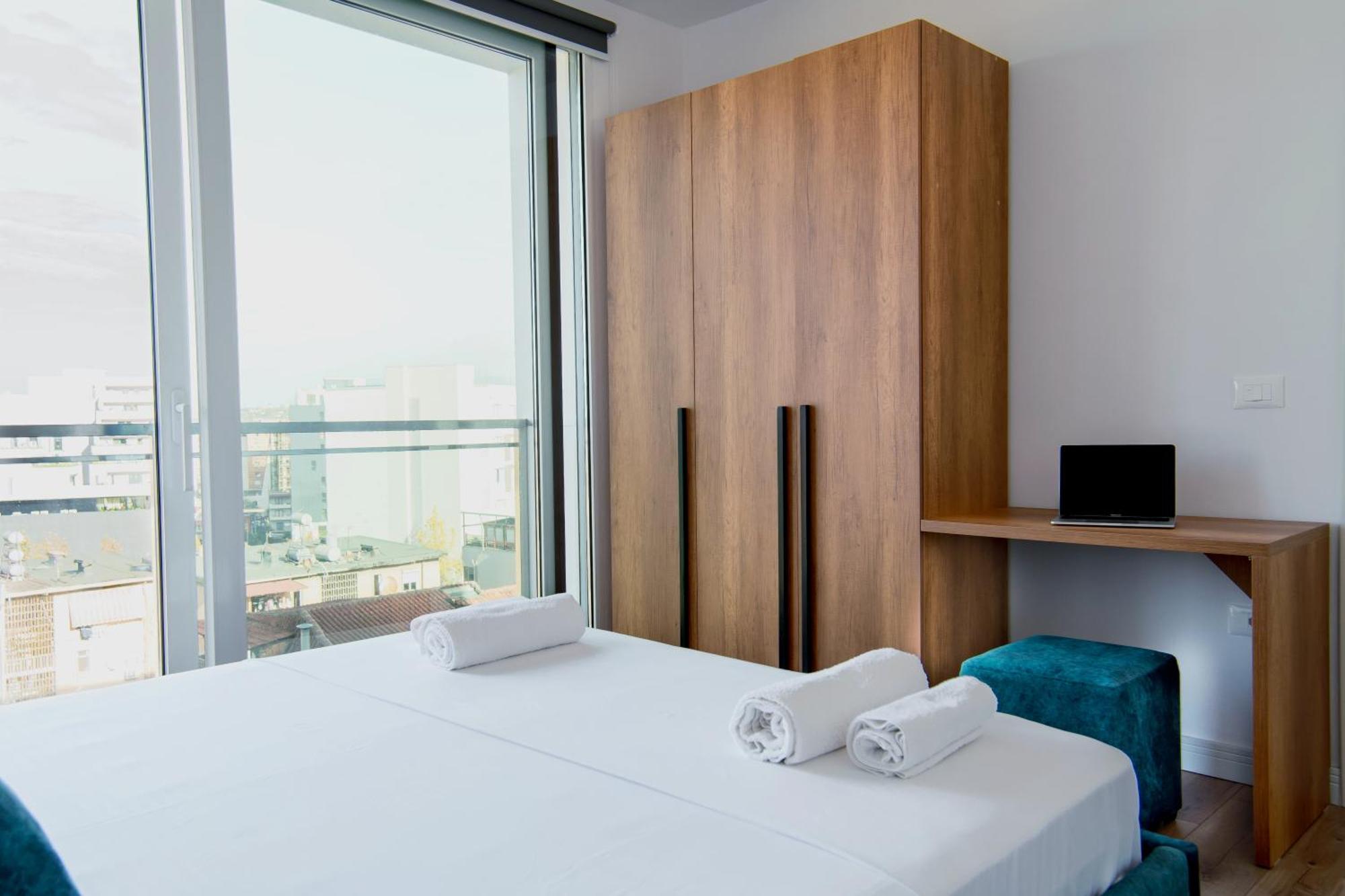 Urban Serenity City Skyline View Apartment 1 티라나 외부 사진